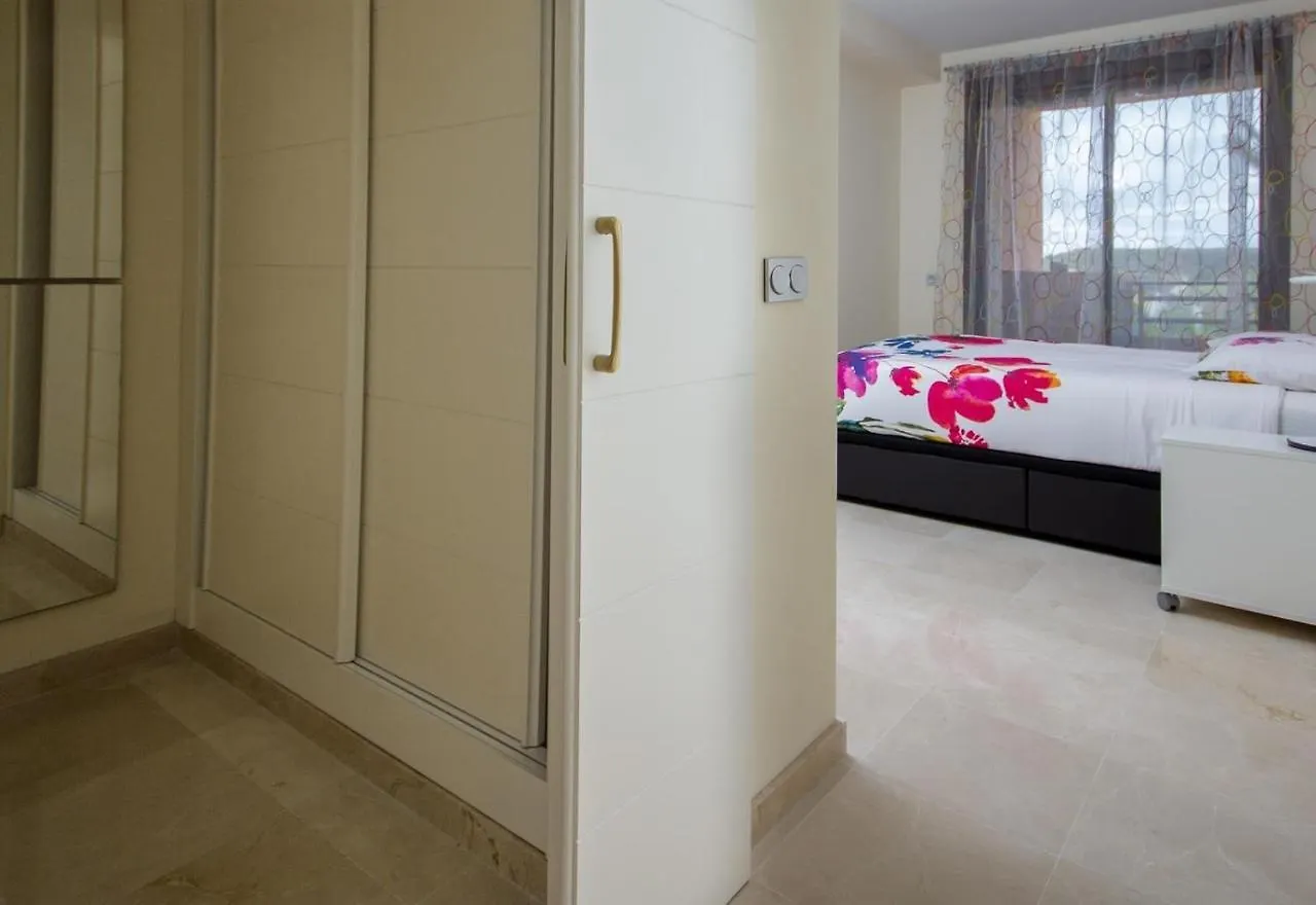Spacious 2 Bedroom Apartment 914 Sitio de Calahonda